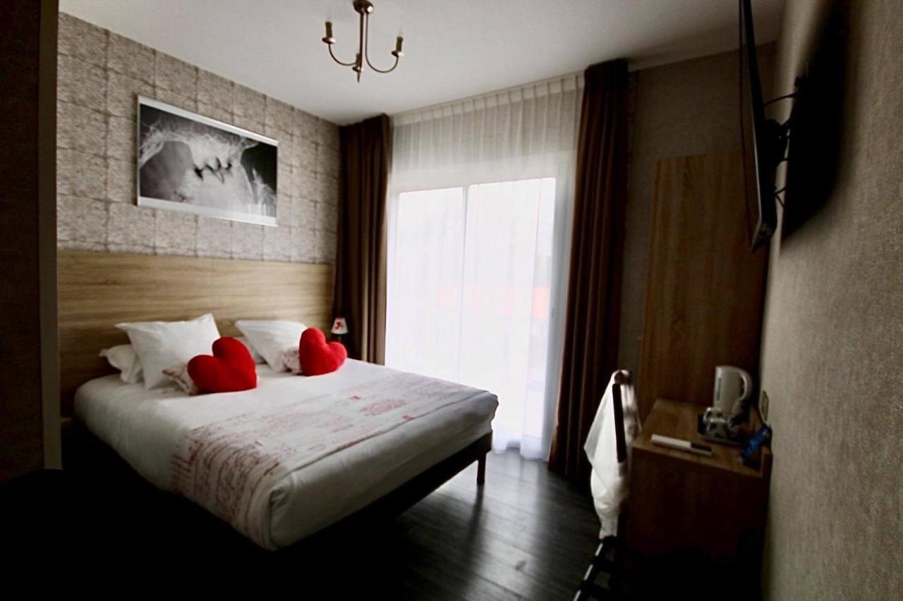 Lakeside 3*