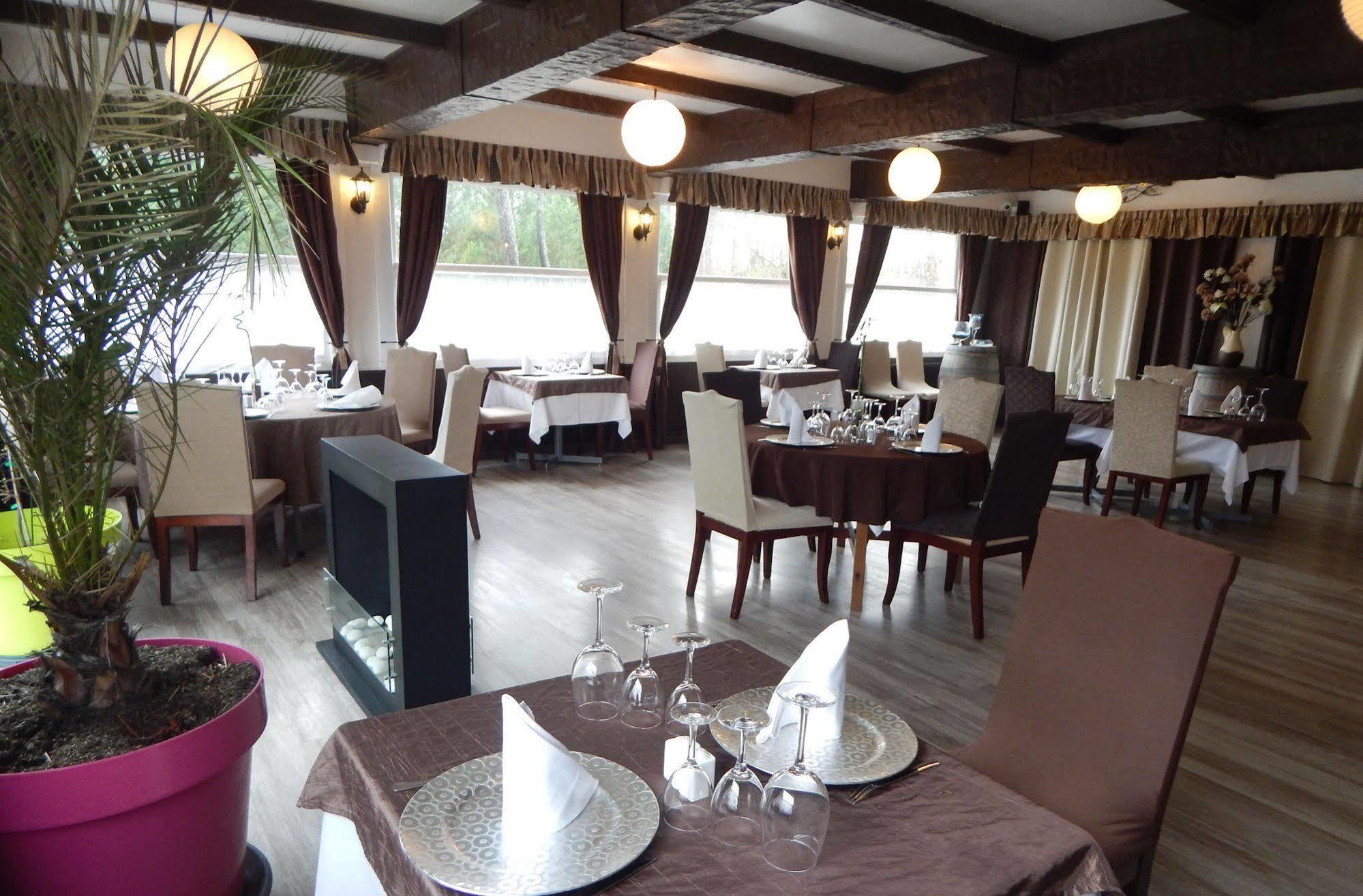 Lakeside Hotel 3*